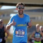 El enfermero José María González durante una de sus participaciones en otro maratón de los doce que ha disputado hasta el momento, trece con el de París