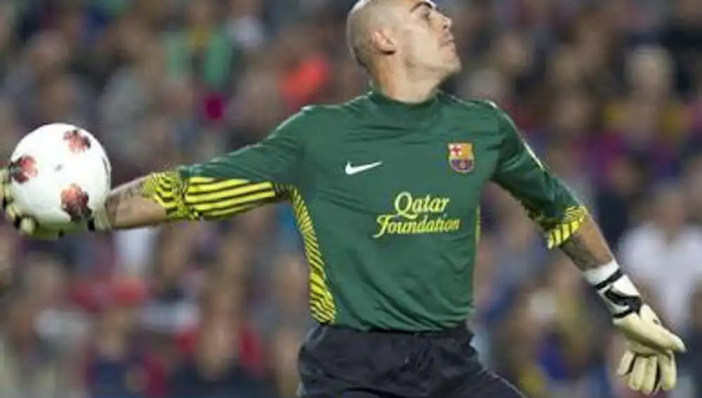 El portero no puede meter gol directamente sacando con la mano