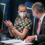 El Rey Felipe VI (d) y la Princesa de Asturias, Leonor de Borbón, durante la ceremonia de entrega de los Premios Princesa de Asturias 2021