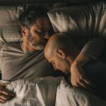 Colin Firth y Stanley Tucci en "Supernova"