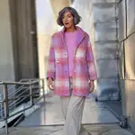 Carmen Gimeno con abrigo de Zara Kids.