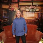 James Michael Tyler considerado por muchos el “séptimo amigo” de la serie “Friends”