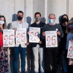 El alcalde Ribó y el concejal Galiana con representantes del comercio