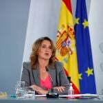 La vicepresidenta tercera y ministra para la Transición Ecológica y el Reto Demográfico, Teresa Ribera, durante la rueda de prensa posterior a la reunión del Consejo de Ministros, este martes 26 de octubre