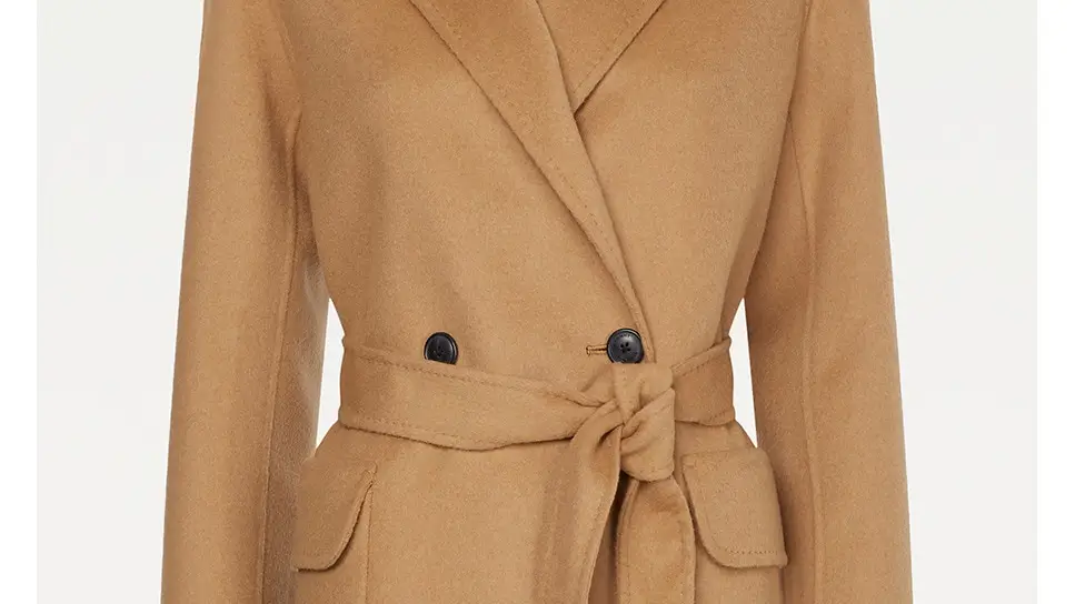 Abrigo de paño de mujer corto y con cinturón, de Tommy Hilfiger
