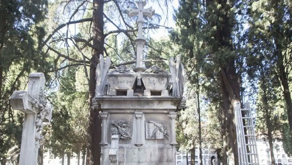 Tumba de Julián Romea y Matilde Díez