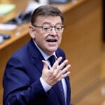 El presidente de la Generalitat, Ximo Puig, interviene en la sesión de control celebrada en Les Corts