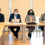 El director general de Patrimonio Natural y Política Forestal, José Ángel Arranz (2I), se reúne con sus homólogos de Asturias, David Villar (I); Cantabria, Antonio Javier Lucio (D) y Galicia, Belén María do Campo (2D), para constituir el grupo de trabajo de las comunidades autónomas del noroeste sobre el lobo