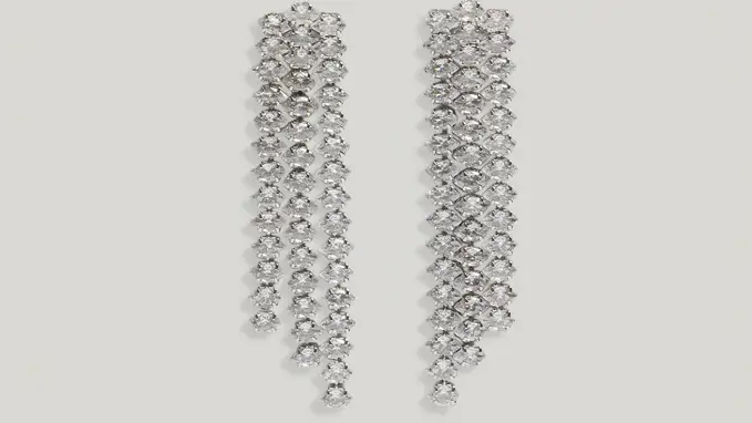 Pendientes largos plateados con circonitas, de Parfois