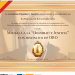 Diploma y medalla que serán entregados a Su Majestad la Reina Sofía