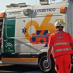 Sanitario durante una intervención de la Empresa Pública de Emergencias Sanitarias EPES. 112