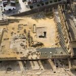 El recinto porticado del teatro de Itálica, con la cripta en forma de L en su centro. AJS