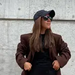 Una combinación de básicos atemporal y con mucho estilo