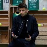 El defensa del FC Barcelona y presidente y fundador de Kosmos Tennis, Gerard Piqué presenta la primera edición sostenible de la Copa Davis durante un acto celebrado en Madrid. EFE/JJ Guillén