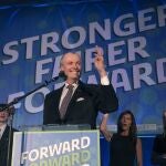 El gobernador demócrata de Nueva Jersey Phil Murphy celebra su victoria