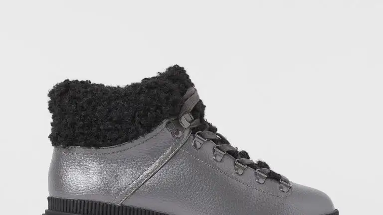 Botas con forro cálido en color plateado, de H&M