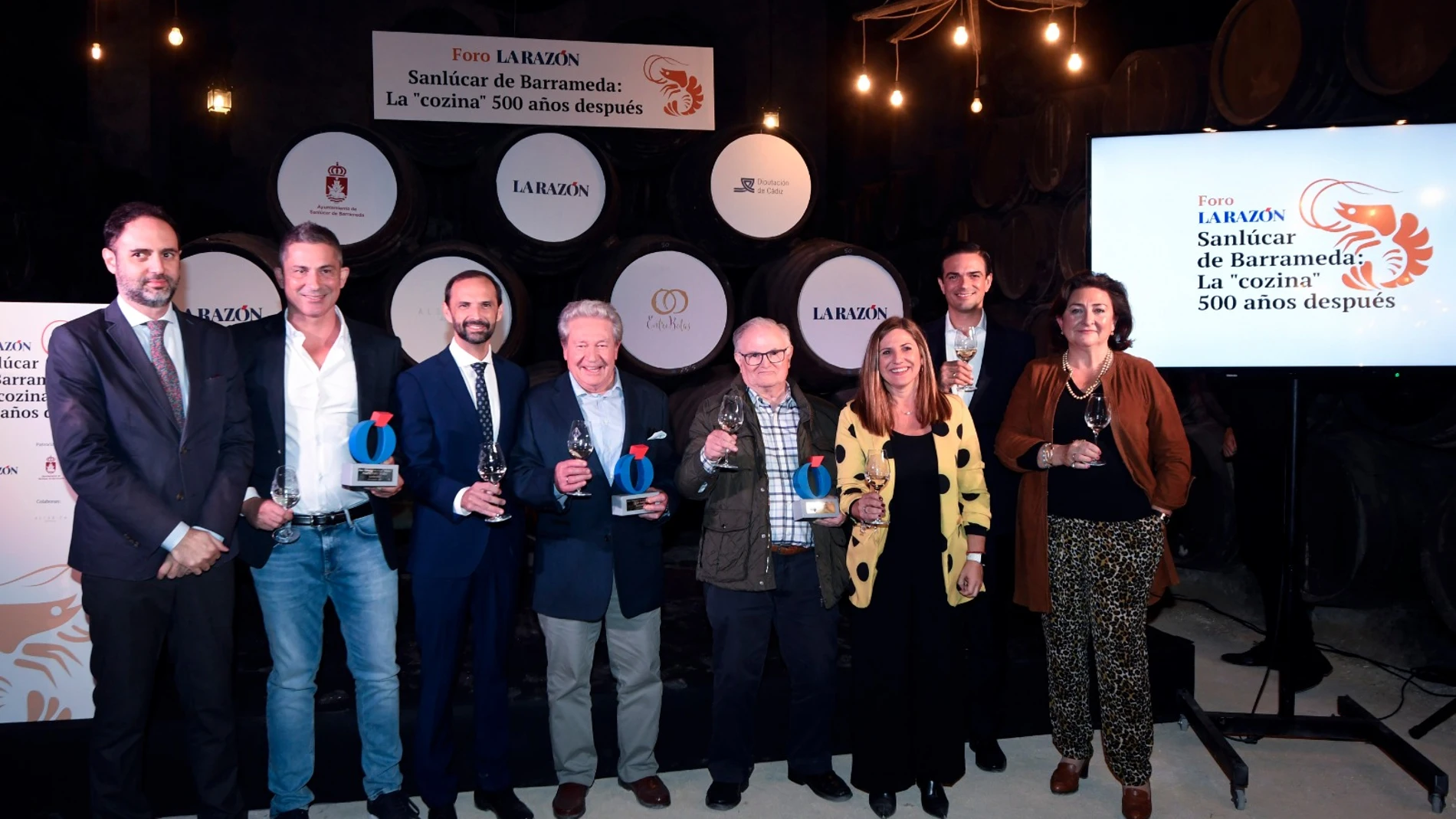 Pepe Lugo, Fran Senra, Víctor Mora, Fernando Hermoso, Balbino Izquierdo, Irene García, Fermín Hidalgo y Almudena Villegas tras la entrega de premios