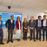 De izq. a drcha, Alfonso Rosillo, Ernesto Mestre, Asunción Martín, María José Salcedo, Alberto Cabezas, Miguel Ángel Rodríguez Parra y Pablo Guerrero, de Kaudal