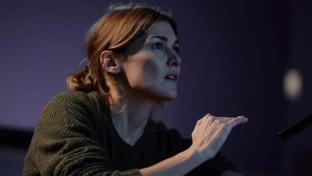 Marta Nieto da vida a una diseñadora de sonido en "Tres"