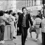 Springsteen caminando por las calles de Nueva York a finales de la década de los setenta