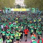 Más de 40.000 personas participan en la 'X Marcha contra el cáncer' en Valladolid