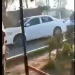 Captura del vídeo de Isis en el que se recoge el asesinato de un funcionario talibán en Afganistán