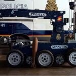 La Policía Nacional activa su protocolo ante el hallazgo de un artefacto explosivo.