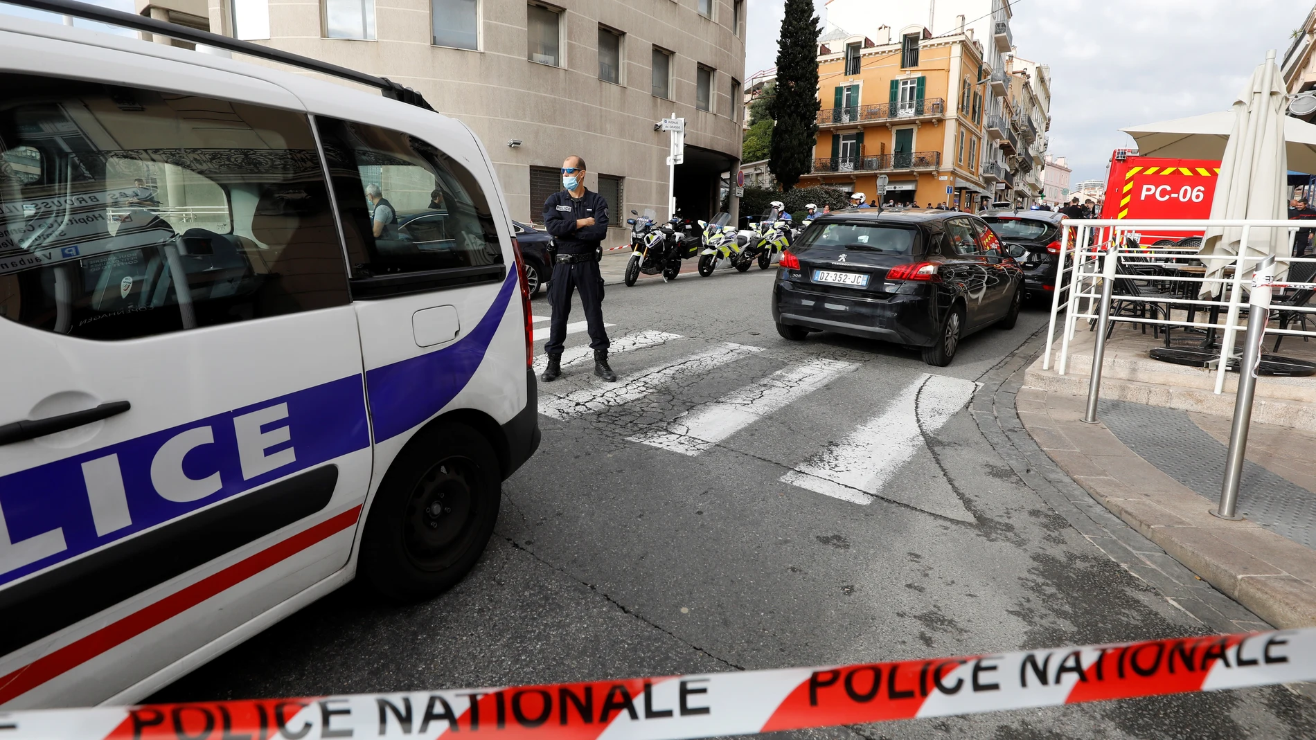 Policías franceses en Cannes, Francia