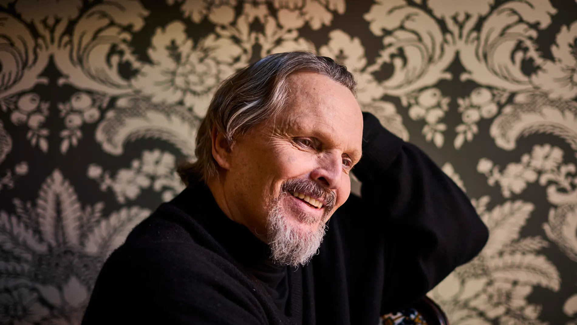 Miguel Bosé