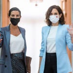 La presidenta de la Comunidad de Madrid y la portavoz de Vox