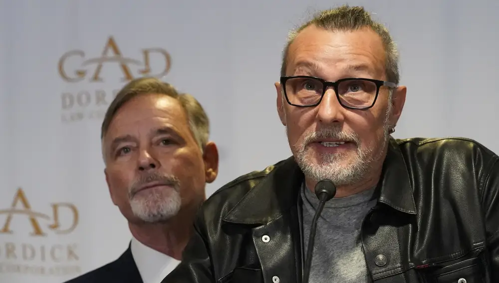 Serge Svetnoy, a la derecha, encargado de iluminación de "Rust", junto a Gary Dordick, izda., su abogado