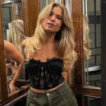 Matilda Djerf con una melena estilo años sesenta.