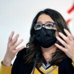 La vicepresidenta y portavoz del Gobierno valenciano, Mónica Oltra, durante la rueda de prensa posterior al Pleno del Consell