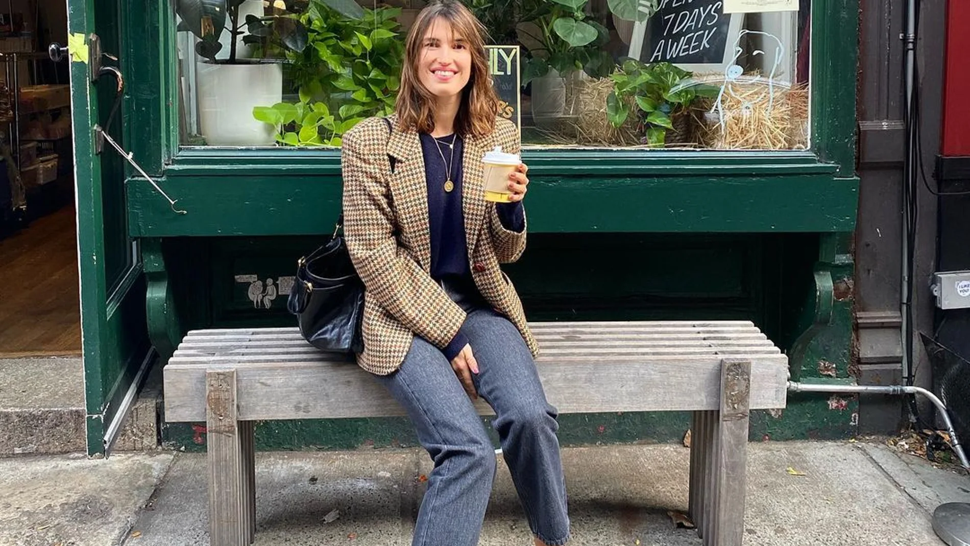 Esta es la chaqueta que necesitas para subir de nivel cualquier look de otoño