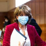 La Fiscal General del Estado, Dolores Delgado, a su llegada para comparecer en una Comisión de Justicia en el Senado, a 18 de noviembre de 2021, en Madrid, (España).