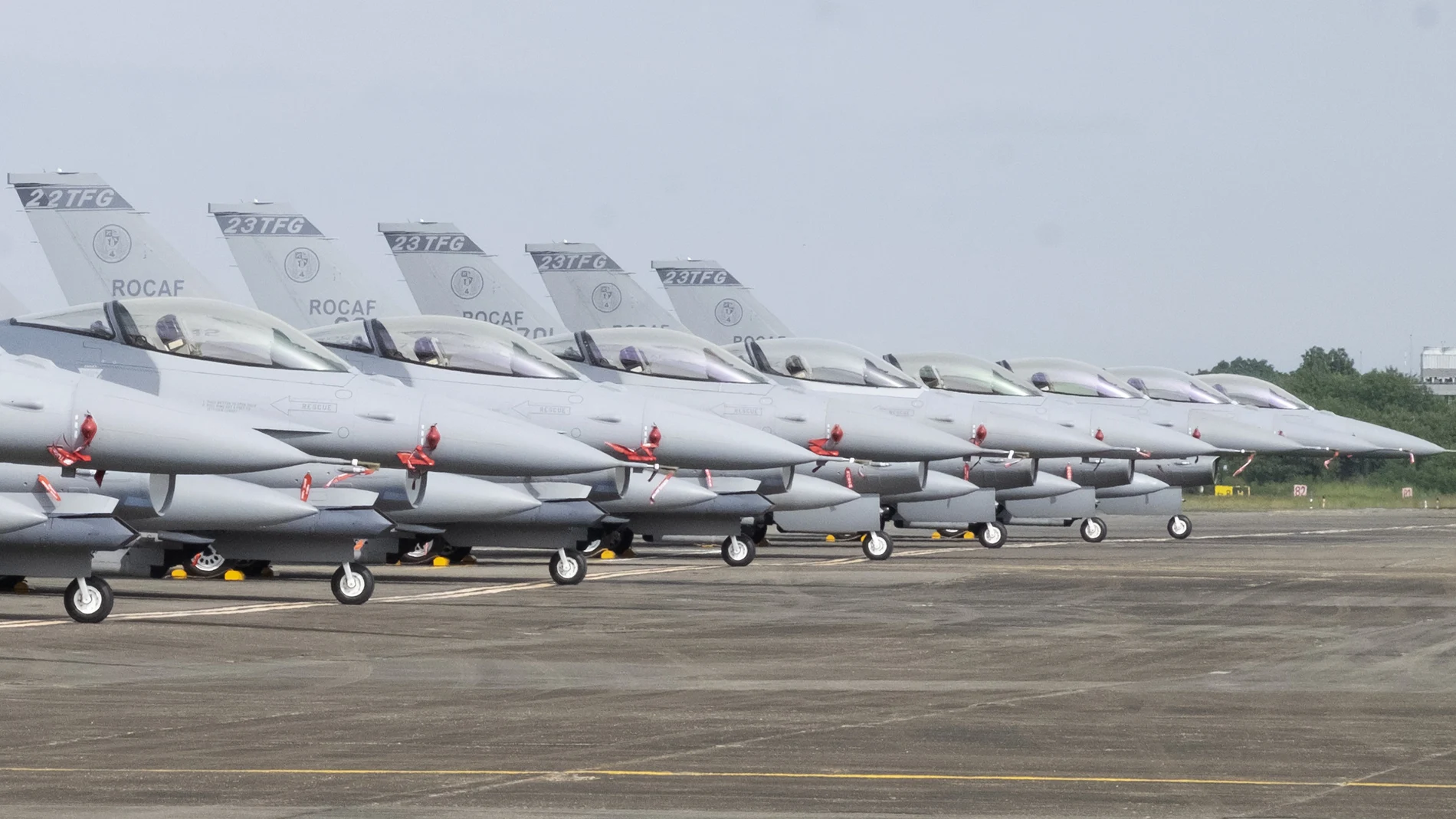 Aviones de combate F-16V en servicio en la base de la Fuerza Aérea en Chiayi, en el suroeste de Taiwán, en 2021