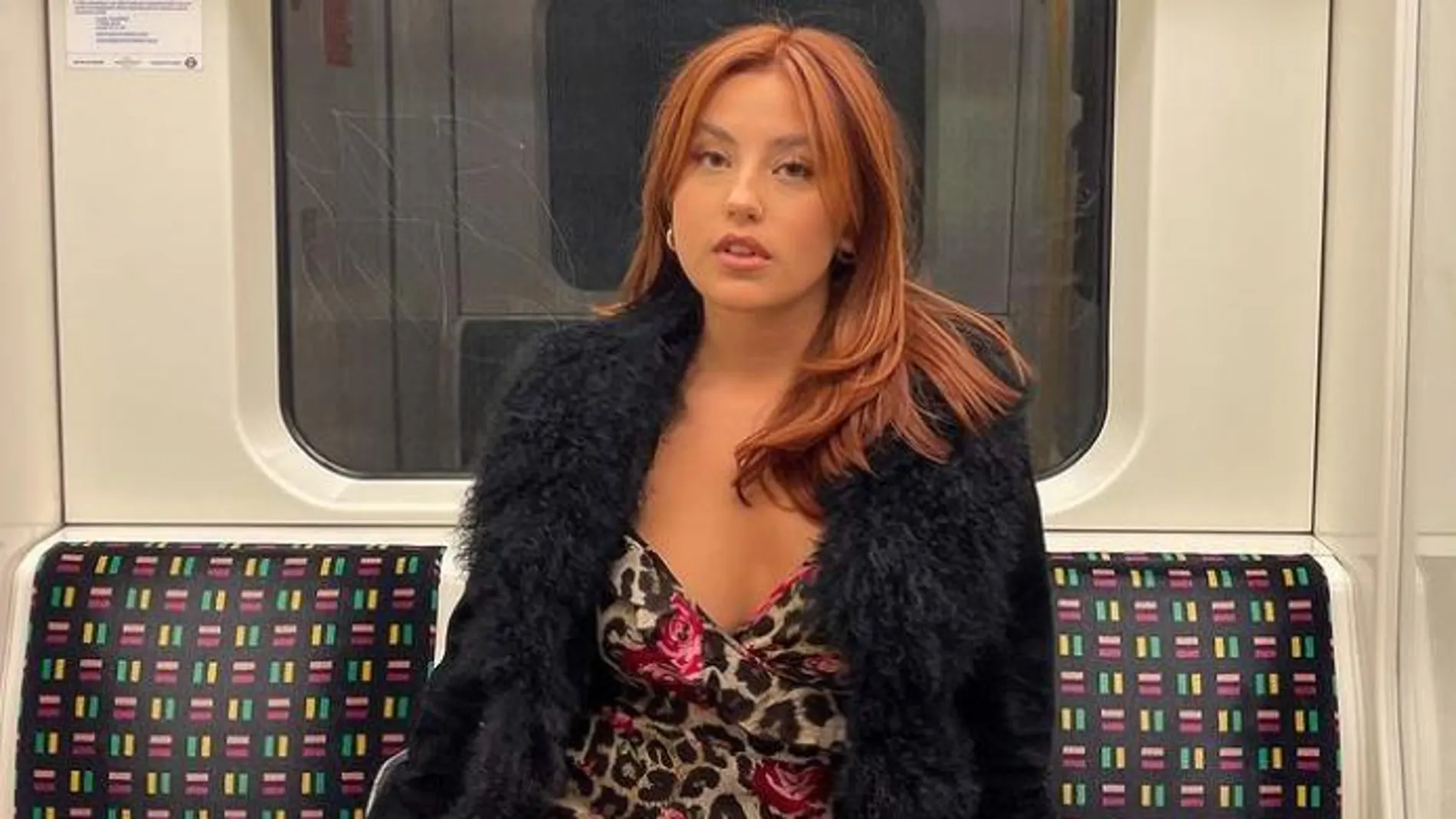 Olivia Grace con look sexy y atrevido.