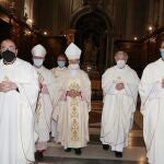 El cardenal arzobispo Ricardo Blázquez, oficia una misa en la Chiesa Nuova