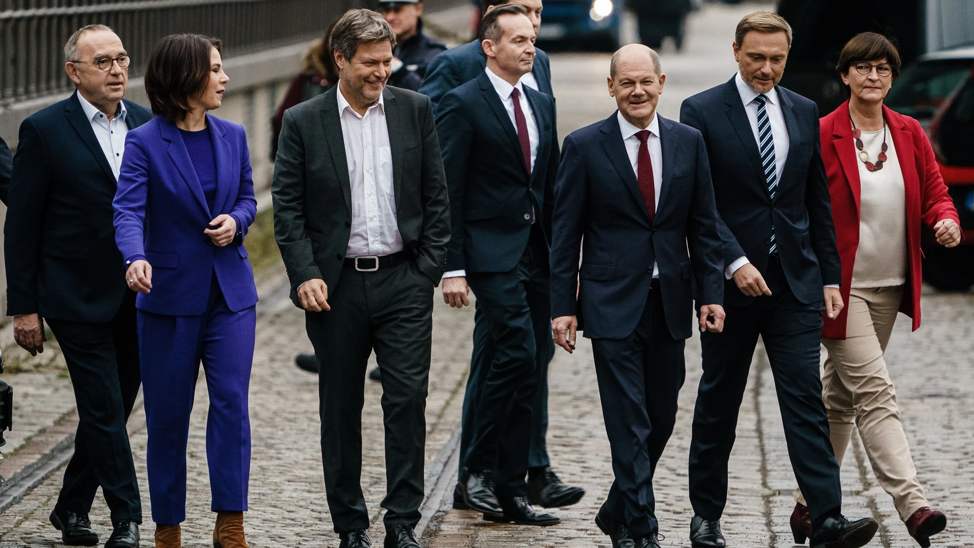 La colación semáforo -que nunca se ha probado en un gobierno nacional- sustituirá a la actual “gran coalición” de los grandes partidos tradicionales del país