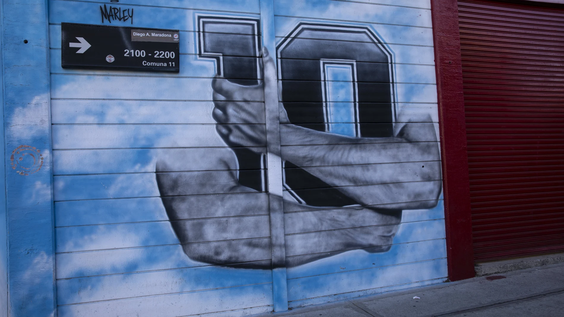 Mural en recuerdo de Maradona en el estadio de Argentinos Juniors