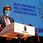El presidente de la Comunidad de Murcia Fernando López Miras durante un momento de su intervención en el acto institucional de entrega de distinciones con motivo del Día Internacional para la Eliminación de la Violencia contra la Mujer