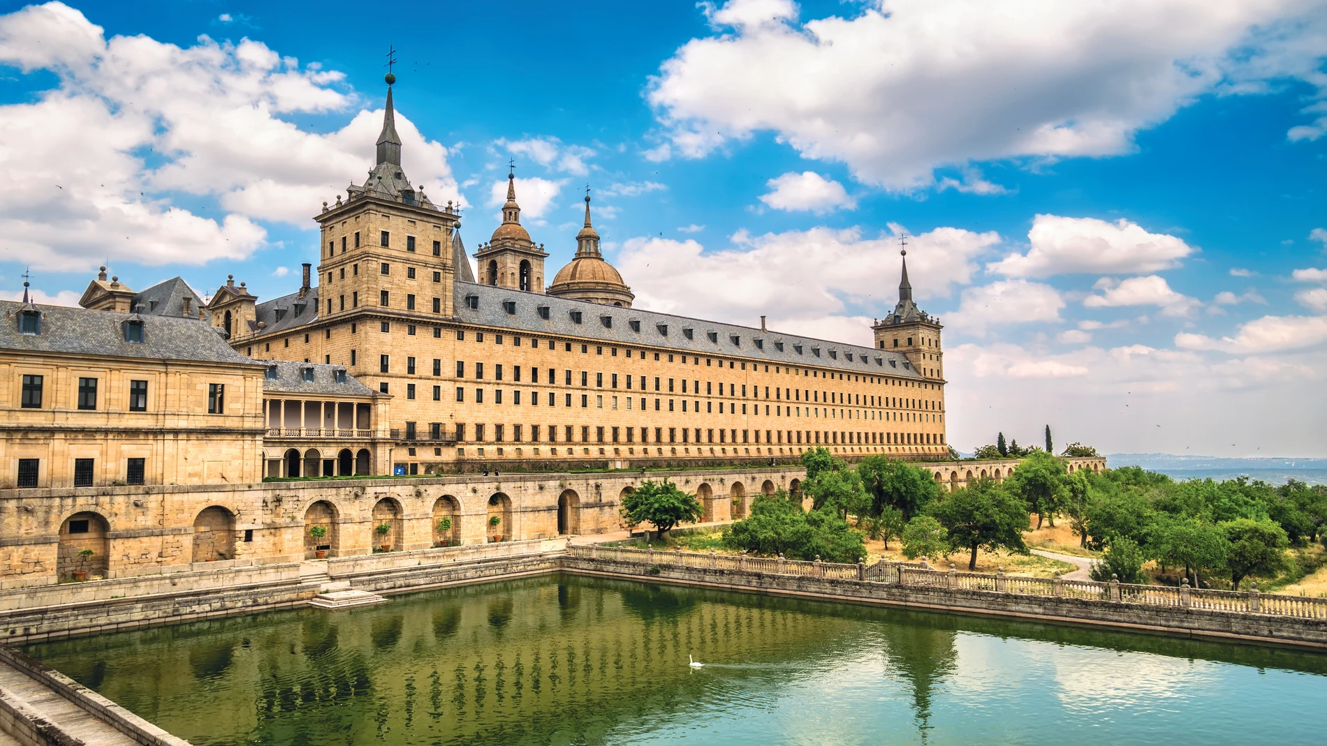 Vista del Real Monasterio de San Lorenzo de El Escorial