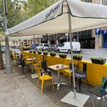 Una terraza con los bloques amarillos que desaparecerán