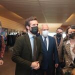 El presidente del PP, Pablo Casado, junto a la portavoz, Cuca Gamarra, y el presidente del PP riojanao, Jose Ignacio Ceniceros