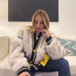 Rocío Flores con bomber de pelo.