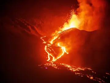 El volcán de Cumbre Vieja, en La Palma, durante su erupción de 2021 El volcán de Cumbre Vieja, en La Palma, durante su erupción de 2021