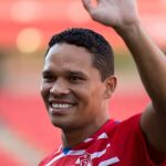 Carlos Bacca con el Granada.