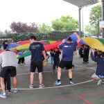 Estudiantes voluntarios de la UEMC durante una acción del Programa de Jóvenes Deportistas Special Olympics – Fundación Laureus