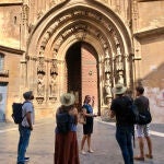 La Comunidad ofrece ocho rutas con visitas guiadas gratuitas para conocer mejor sus grandes destinos culturales