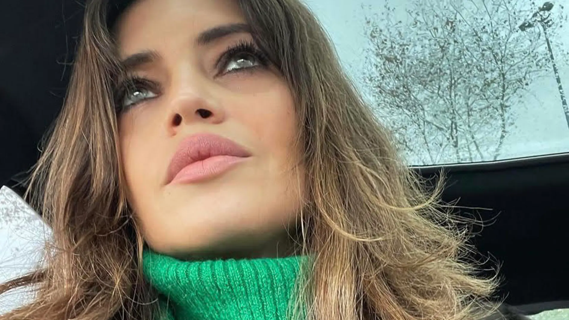Sara Carbonero con un look de lo más invernal.